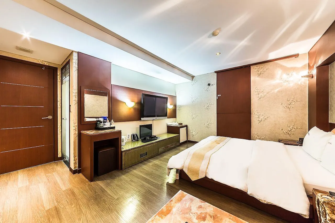 Flower Hotel Seoul 2*,